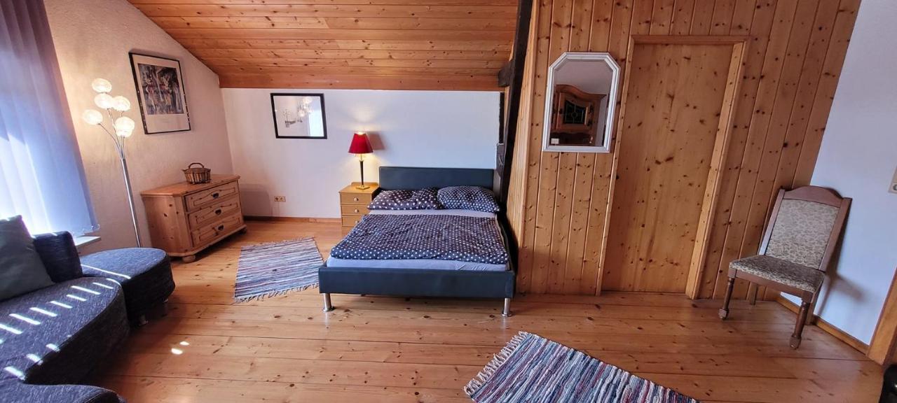 Ferienzimmer / Monteurzimmer Neumarkt Am Wallersee Exterior foto